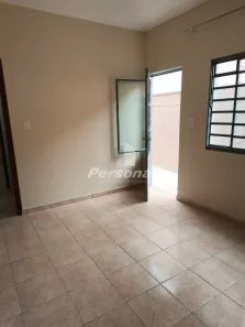 Casa com 2 Quartos para alugar, 80m² no Jardim Marieta, Taubaté