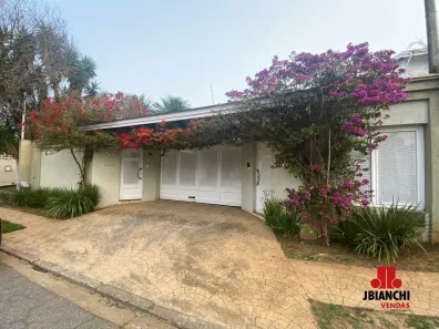Sobrado com 4 Quartos à venda, 367m² no Vila Oliveira, Mogi das Cruzes