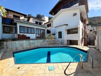Casa com 3 Quartos à venda, 246m² no Trindade, Florianópolis