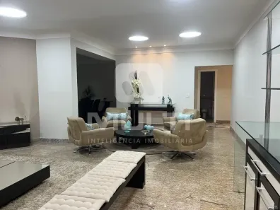 Apartamento com 4 Quartos à venda, 340m² no Fundinho, Uberlândia