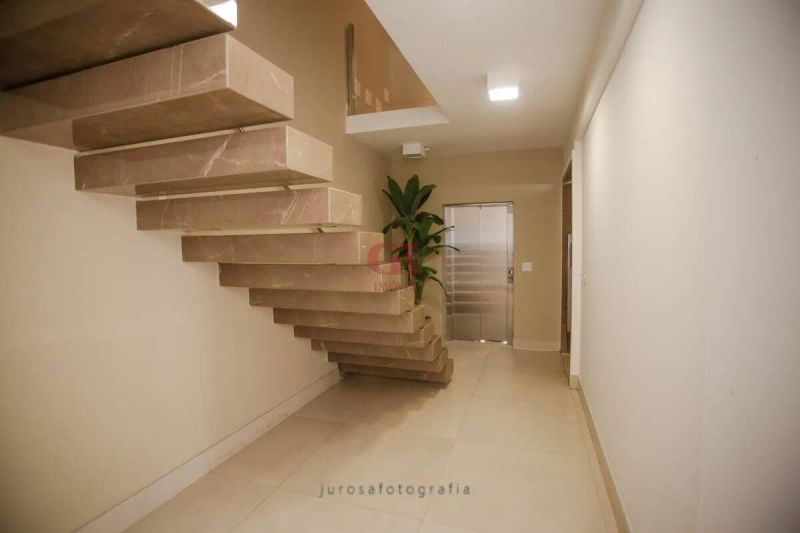 Casa com 4 quartos — Estoril, Belo Horizonte