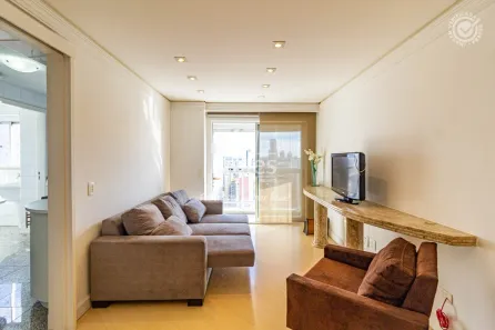 Apartamento com 2 Quartos para alugar, 80m² no Centro, Curitiba