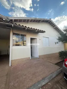 Casa de Condomínio com 3 Quartos à venda, 65m² no Mercês, Uberaba