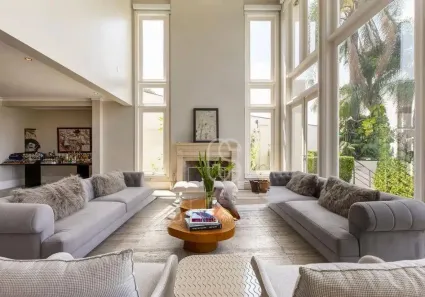Casa com 5 Quartos para alugar, 738m² no Jardim Everest, São Paulo
