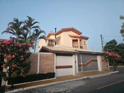 Sobrado com 4 Quartos à venda, 270m² no Loteamento Villa Branca, Jacareí