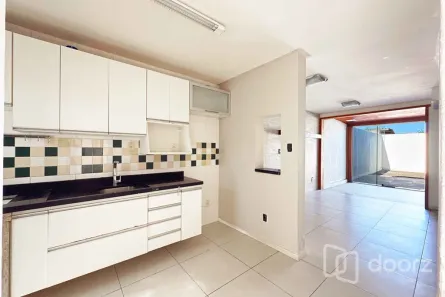 Casa com 3 Quartos à venda, 111m² no Guarujá, Porto Alegre