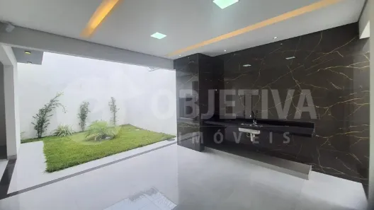 Casa com 3 Quartos à venda, 170m² no Laranjeiras, Uberlândia