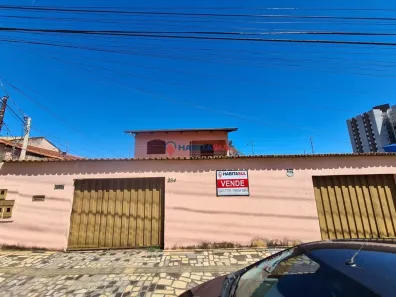 Casa com 5 Quartos à venda, 346m² no Jardim América, Goiânia