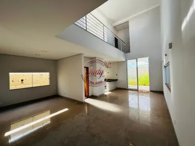 Sobrado com 3 Quartos à venda, 270m² no Alto Umuarama, Uberlândia