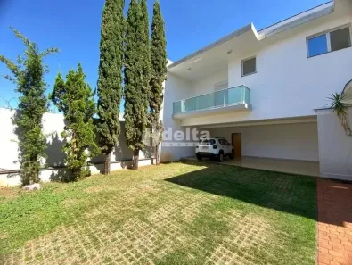 Casa com 5 Quartos à venda, 562m² no Morada da Colina, Uberlândia