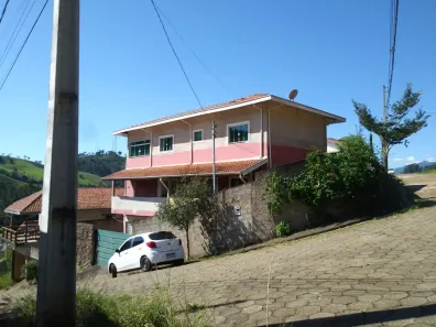 Sobrado com 2 Quartos à venda, 250m² no , Sapucaí-Mirim