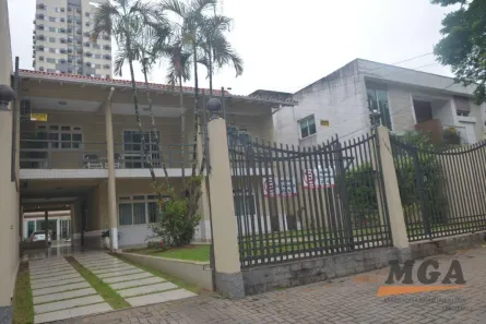 Sobrado com 4 Quartos à venda, 522m² no Maracanã, Foz do Iguaçu