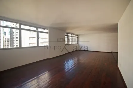 Apartamento com 4 Quartos à venda, 210m² no Jardim Europa, São Paulo
