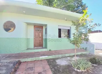 Casa com 3 Quartos para alugar, 134m² no Centro, Pelotas