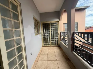 Apartamento com 2 Quartos para alugar, 102m² no Pampulha, Uberlândia