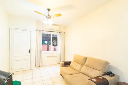 Casa de Condomínio com 3 Quartos para alugar, 108m² no Teresópolis, Porto Alegre