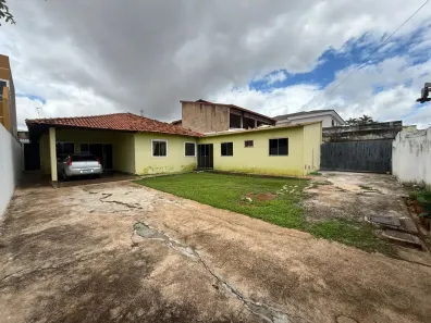 Casa de Condomínio com 5 Quartos à venda, 450m² no Região dos Lagos, Brasília
