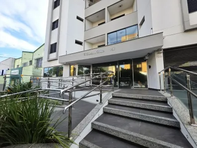 Apartamento com 2 Quartos para alugar, 61m² no Centro, Londrina