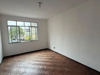 Apartamento com 2 Quartos para alugar, 90m² no Centro, Nova Friburgo