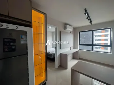 Apartamento com 1 Quarto para alugar, 27m² no Centro, Curitiba