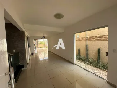 Casa de Condomínio com 3 Quartos para alugar, 160m² no Morada da Colina, Uberlândia