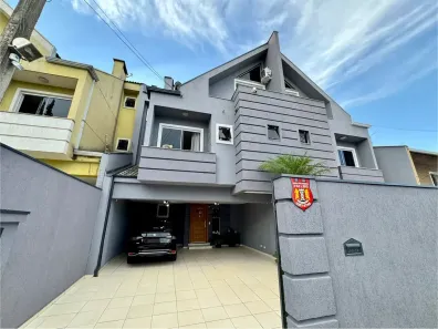 Sobrado com 4 Quartos à venda, 245m² no Atuba, Curitiba