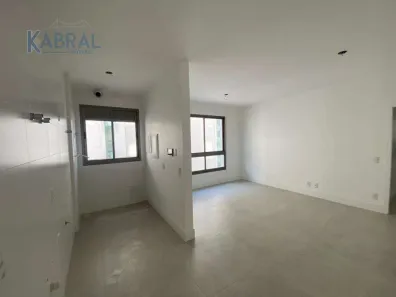 Apartamento com 2 Quartos para alugar, 60m² no Centro, Florianópolis