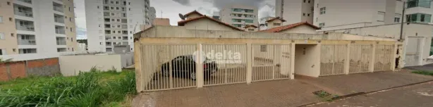 Casa com 2 Quartos à venda, 420m² no Morada da Colina, Uberlândia