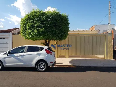 Imóvel Comercial com 3 Quartos para alugar, 235m² no Jardim Maria Izabel, Marília