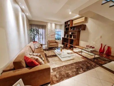 Sobrado com 3 Quartos à venda, 175m² no Sítio da Figueira, São Paulo