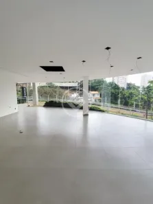 Ponto Comercial à venda, 235m² no Santa Lúcia, Belo Horizonte