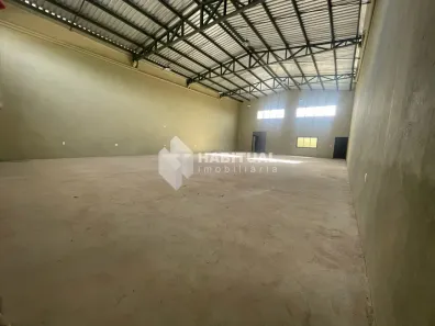 Galpão/Depósito/Armazém para alugar, 270m² no Santa Rosa, Uberlândia