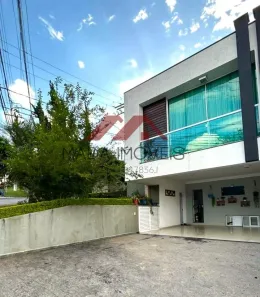 Casa de Condomínio com 3 Quartos à venda, 210m² no Parque Residencial Itapeti, Mogi das Cruzes