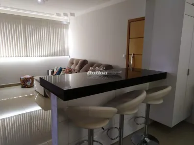 Apartamento com 2 Quartos à venda, 62m² no Jardim Inconfidência, Uberlândia