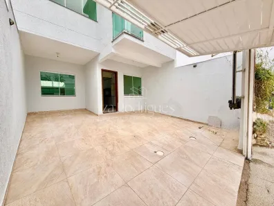 Sobrado com 3 Quartos à venda, 70m² no Santa Regina, Itajaí