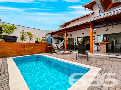 Sobrado com 3 Quartos à venda, 199m² no Pinheiros, Balneário Barra do Sul