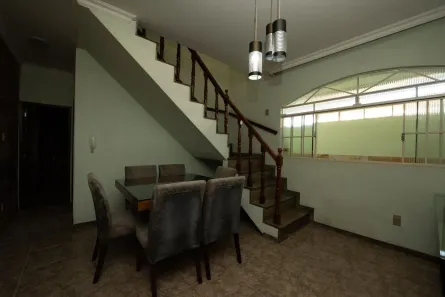 Casa com 5 Quartos à venda, 330m² no Amazonas, Contagem