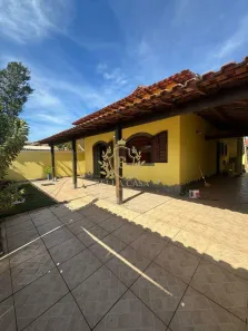 Casa de Condomínio com 3 Quartos para alugar, 117m² no Paraty, Araruama