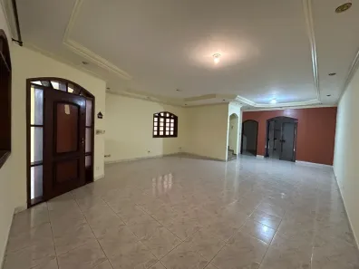 Sobrado com 4 Quartos à venda, 350m² no Terra Nova, Taubaté