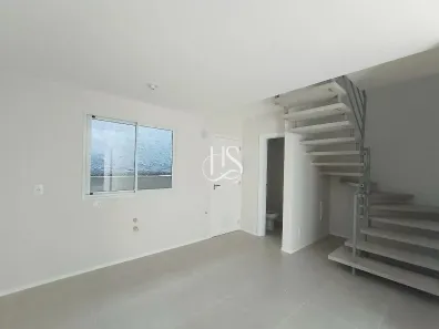 Sobrado com 2 Quartos à venda, 71m² no Forquilhas, São José