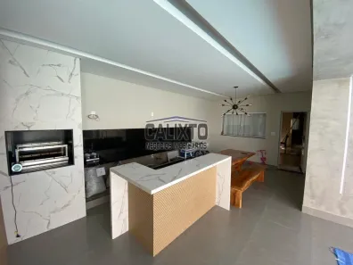 Casa com 3 Quartos à venda, 230m² no Jardim América I, Uberlândia