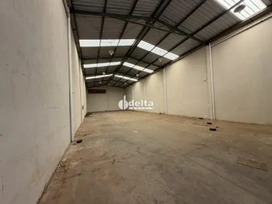 Ponto Comercial para alugar, 360m² no Tibery, Uberlândia
