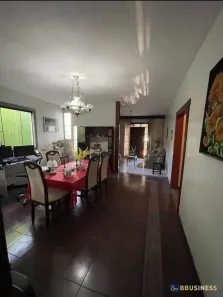Casa com 5 Quartos à venda, 360m² no Centro, Campos dos Goytacazes
