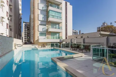 Apartamento com 2 Quartos para alugar, 70m² no Centro, Florianópolis