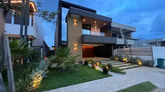 Casa de Condomínio com 5 Quartos à venda, 300m² no Morada dos Nobres, Cuiabá