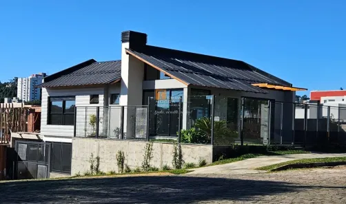 Casa com 3 Quartos à venda, 171m² no Vinhedos, Caxias do Sul