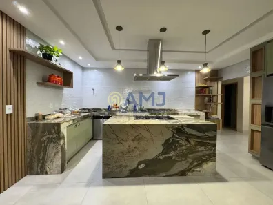 Casa com 3 Quartos à venda, 270m² no Vila Isaura, Goiânia