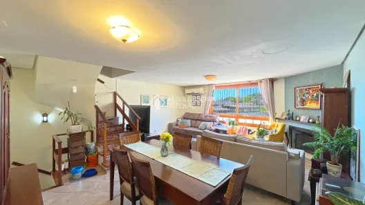 Casa com 4 Quartos à venda, 160m² no Chácara das Pedras, Porto Alegre
