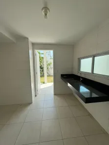 Sobrado com 3 Quartos à venda, 111m² no Guaribas, Eusébio