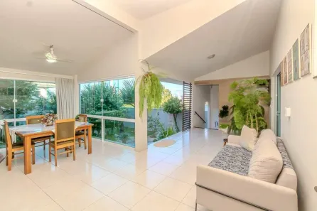 Casa com 3 Quartos à venda, 270m² no Ariribá, Balneário Camboriú